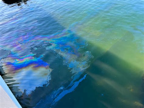 oil leaking from uss arizona|The Macabre Reason Oil Continues To Leak Into。